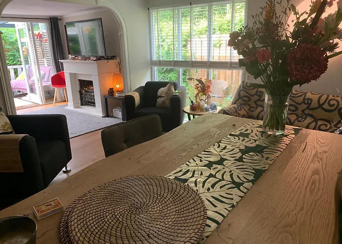 Gezellige Ruime Cottage, Prive, 2 Slaapkamers, Hond Welkom!